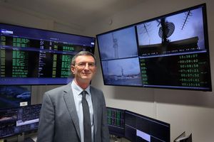 Hakan Kayal glaubt fest an intelligentes Leben außerhalb der Erde. - Foto: Karl-Josef Hildenbrand/dpa