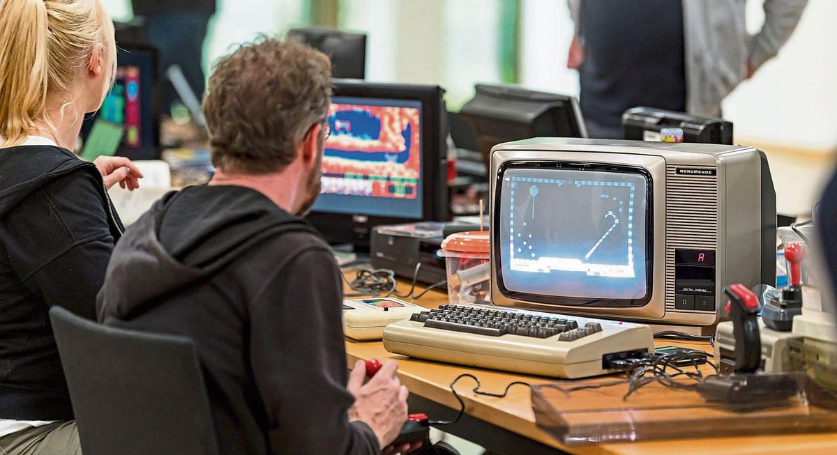 Ein Retro-Computer-Festival lockt am Wochenende ins Heinz Nixdorf Museumsforum nach Paderborn.