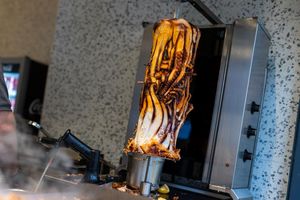 Sieht exotisch aus, soll aber schmecken. - Foto: Philipp von Ditfurth/dpa