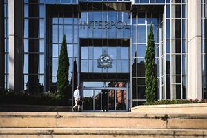 Bei dem Schlag wurden Tausende Verdächtige festgenommen. (Archivbild) - Foto: Olivier Chassignole/AFP/dpa