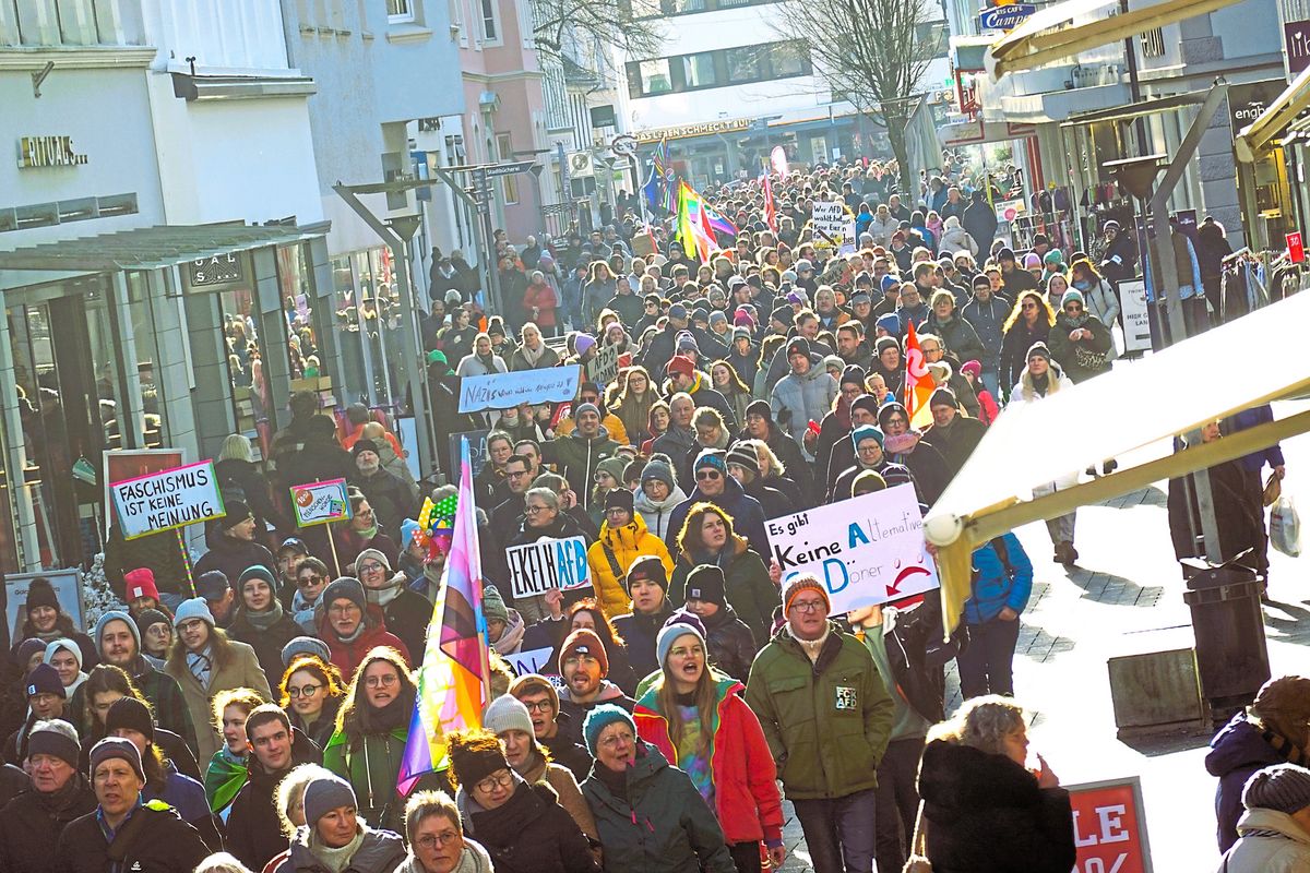 Eine Gegendemonstration will am Samstag vom Bernhardbrunnen durch die Innenstadt von Lippstadt ziehen. Zeitgleich hält die AfD eine Kundgebung auf dem Rathausplatz. 