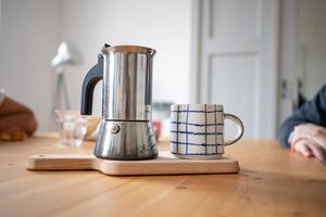 Der Start in den Tag mit Kaffee ist für die meisten Menschen ein jahrzehntelanges Ritual. (Symbolbild) - Foto: Sebastian Gollnow/dpa