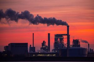 Die Bundesbank sieht für 2026 erste Lichtblicke für die deutsche Wirtschaft nach drei mageren Jahren. (Symbolbild) - Foto: Jens Büttner/dpa