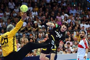 Die deutschen Handballer haben die EM-Qualifikation mit einem Sieg gegen die Türkei erfolgreich abgeschlossen. - Foto: Markus Lenhardt/dpa