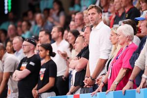 Dirk Nowitzki verbrachte seinen Geburtstag beim Basketball. - Foto: Christian Charisius/dpa