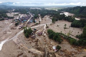 Schlammlawinen waren durch ganze Dörfer gefegt. - Foto: Binsar Bakkara/AP/dpa