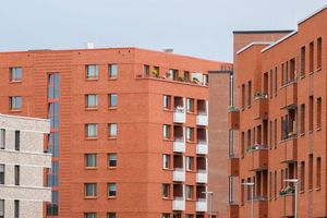 Mehr Single-Haushalte und steigende Immobilienpreise: Neubauwohnungen werden wieder kleiner. (Symbolbild) - Foto: Julian Stratenschulte/dpa