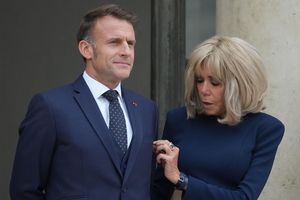 Brigitte ist eine der engsten Vertrauten ihres Mannes, Emmanuel Macron. (Archivbild) - Foto: Michel Euler/AP/dpa