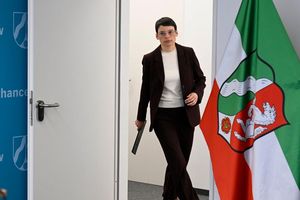 Paul erklärt ihren Rücktritt mit der zunehmenden Polarisierung um ihre Person - und gibt sich selbstkritisch. - Foto: Roberto Pfeil/dpa