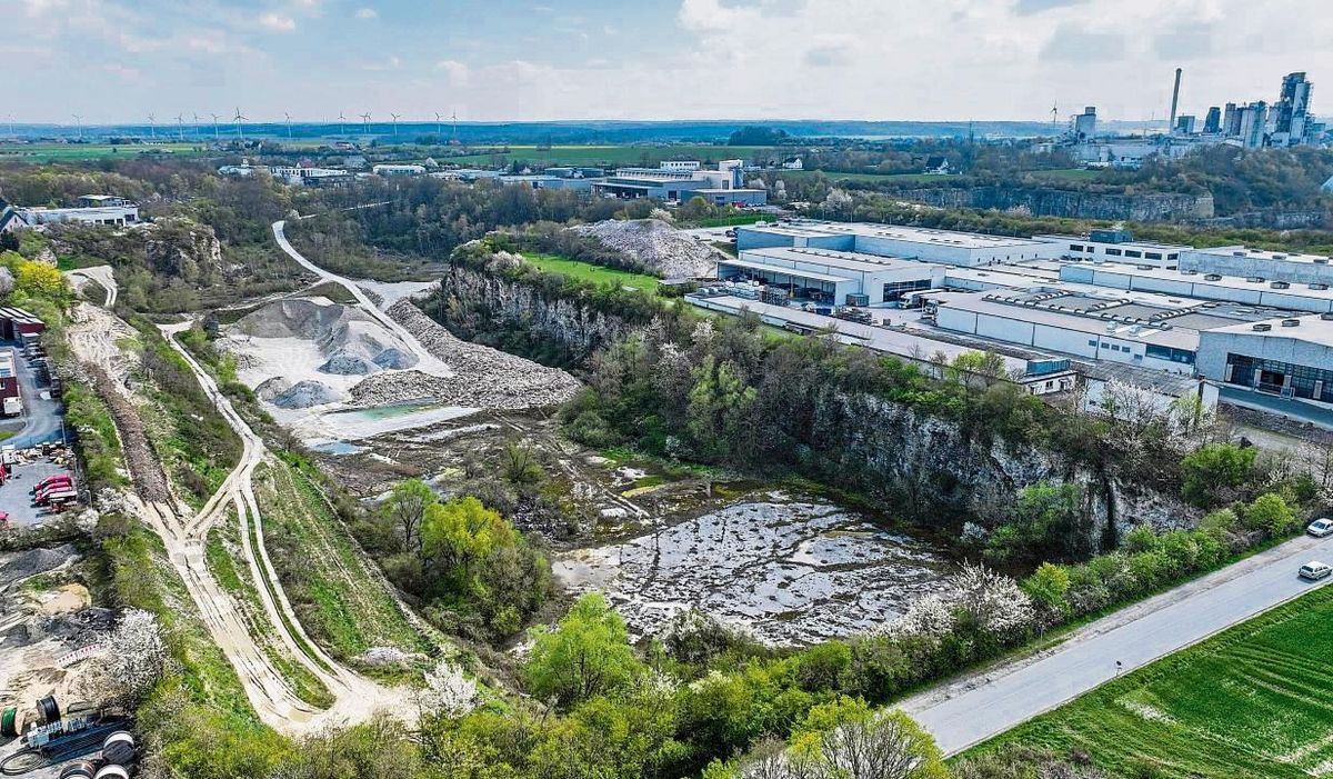 Der ehemalige Steinbruch Kohle IV soll zur Deponie werden – und später dann zum Gewerbegebiet. Foto: Eickhoff