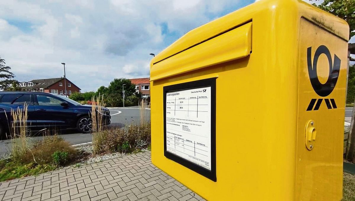 Der Briefkasten am Kreisel in Esbeck – auf eine eigene Postfiliale wartet das Dorf seit jeher vergebens. Foto: Niggenaber
