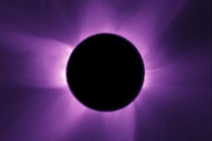 Auf diesem Foto ist die künstlich eingefärbte, innere Sonnenkorona zu sehen. - Foto: ESA/Proba-3/ASPIICS/dpa