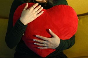 Für die Studie wurden Antworten von mehr als 17.000 jungen Menschen ausgewertet. - Foto: Elisa Schu/dpa