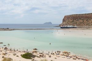 Erdbeben versetzt Urlauber und Einheimische in Angst - Foto: Socrates Baltagiannis/dpa