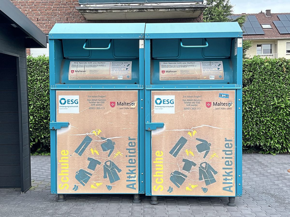 Immer mehr Fehlwürfe in Altkleidercontainern sorgen bei Maltesern und Co.für rückgängige Einnahmen. Foto: A. Bsdurek