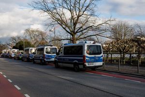 Der Main liegt nicht weit von der Schule entfernt. - Foto: Hannes P. Albert/dpa