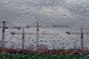 Trübe Aussichten für die Konjunktur: Kein kräftiger Aufschwung in Sicht. - Foto: Karl-Josef Hildenbrand/dpa