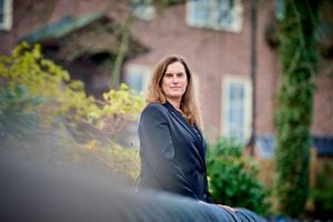 Die gebürtige Belgierin Ellen Moons tritt zum Jahreswechsel als erste Frau in der Geschichte der Königlich-Schwedischen Akademie der Wissenschaften (KVA) den Posten als Generalsekretärin an. - Foto: Patrik Lundin/KVA/dpa