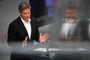 Ex-Vizekanzler Habeck will Abstand vom Politikbetrieb finden. (Archivbild) - Foto: Anna Ross/dpa