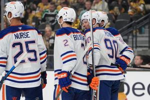 Die Oilers erzielten vier Treffer in Las Vegas - das reichte zum Sieg. - Foto: John Locher/AP/dpa