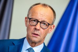 Merz: Wir gehen in kleinen Schritten voran. - Foto: Michael Kappeler/dpa