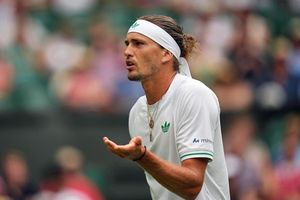Alexander Zverev machte nach seinem Ausscheiden bemerkenswerte Aussagen. - Foto: Kin Cheung/AP/dpa
