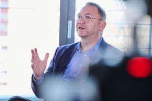 Für die Rente fordert Verdi-Chef eine stärkere Heranziehung reicher Teile der Gesellschaft. - Foto: Annette Riedl/dpa