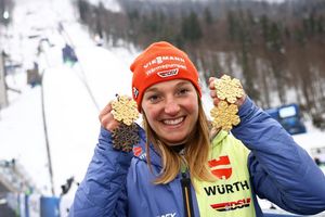 Katharina Schmid beendet ihre Karriere. (Archivbild) - Foto: Daniel Karmann/dpa