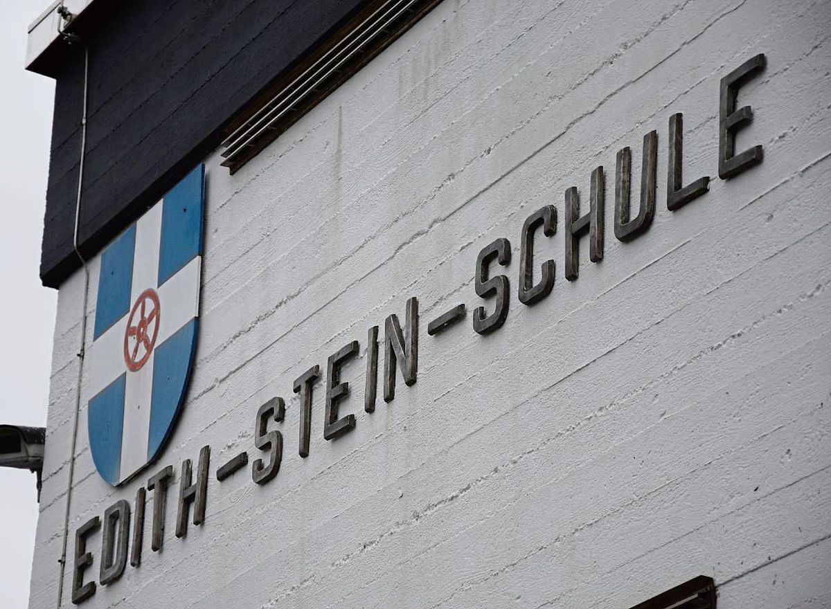 Die ehemalige Edith-Stein-Schule dient aktuell zur Unterbringung von Geflüchteten. Foto: Kossack