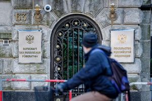 Die Bundesregierung ordnet dem russischen Militärgeheimdienstes GRU konkret zwei hybride Angriffe zu. - Foto: Kay Nietfeld/dpa