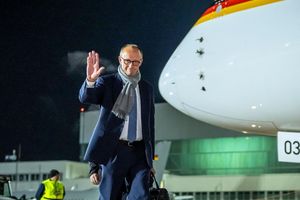 Die Hauptstadt Neu-Delhi lässt der Kanzler bei seiner Indien-Reise links liegen. Es geht stattdessen nach Ahmedabad und Bengaluru. (Archivbild) - Foto: Michael Kappeler/dpa