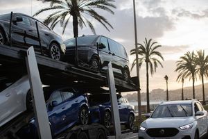Mallorca denkt darüber nach, Zweitwagen für Zweithausbesitzer, die nicht auf der Insel angemeldet sind, zu verbieten. (Archivbild) - Foto: Clara Margais/dpa