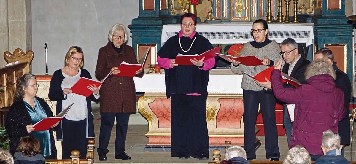 Festliche Kompositionen aus dem 20. und 21. Jahrhundert gab es beim Konzert von „Art de Chor“. Foto: Kloer