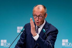 Kanzler Friedrich Merz will bei der Rente nicht nachgeben. - Foto: Fabian Sommer/dpa