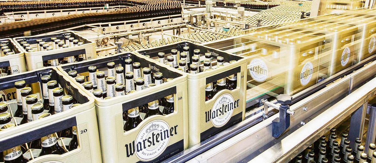 Konkreten Zahlen hält das Haus Cramer zurück: Die Dachmarke Warsteiner dürfte aber unter die ZweiMillionen-Hektoliter-Grenze gefallen sein. Foto: Archiv