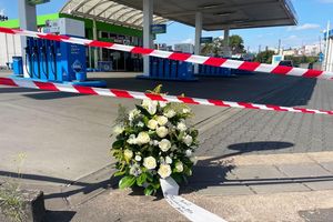 Der Prozess um den getöteten Polizisten in Völklingen beginnt laut Verteidiger voraussichtlich Anfang März 2026. (Archivbild) - Foto: Christian Schultz/dpa