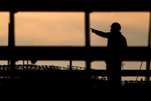 Die Herbstprognose 2025 der EU sieht Wachstum in einem herausfordernden Umfeld. (Archivbild) - Foto: Julian Stratenschulte/dpa