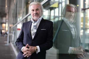 Ex-Formel-1-Manager Willi Weber wurde Medienberichten zufolge Opfer eines Überfalls. - Foto: Frank May/picture alliance/dpa