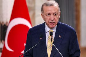 Der türkische Präsident Recep Tayyip Erdogan wirft dem Westen vor, seine eigenen Werte zu missachten, wenn es um den Gaza-Krieg geht. - Foto: AHMAD AL-RUBAYE/AFP Pool via AP/dpa