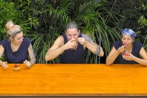 Kamelhirn und Kuhurin standen auf der Speisekarte. - Foto: RTL/dpa