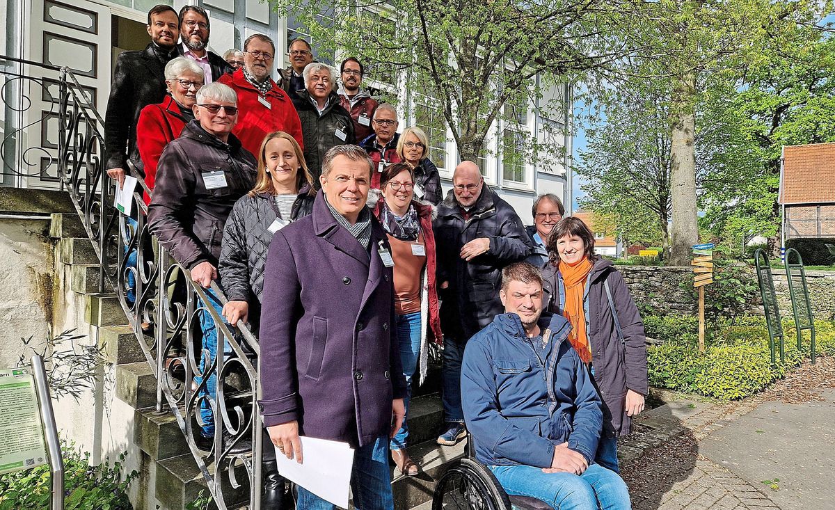 An voraussichtlich sieben Tagen im Juni und Juli wird die Bewertungskommission beim Wettbewerb „Unser Dorf hat Zukunft“ auf Kreisebene unterwegs sein. In Weslarn (Bild) fand die erste vorbereitende Sitzung statt. Foto: Dahlhoff