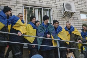 Ukrainische und russische Kriegsgefangene kommen nach Hause. (Archivbild) - Foto: -/kyodo/dpa