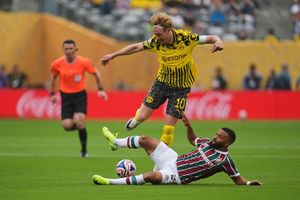 Fluminense Rio de Janeiro war für Borussia Dortmund ein harter Auftaktgegner. - Foto: Seth Wenig/AP/dpa