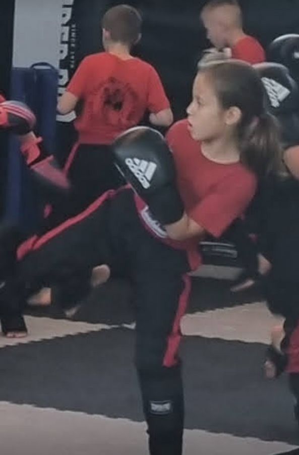 Amina beim Kickboxen. Foto: Aslam