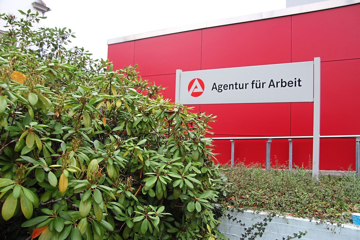 Die Agentur für Arbeit im Kreis Soest hat die aktuellen Zahlen mitgeteilt. Archivfoto: Schwade