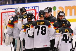 Die Auswahl des Deutschen Eishockey-Bundes konnte beim 6:4 gegen die Slowakei überzeugen. - Foto: Oana Jaroslav/CTK/dpa