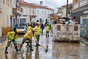 Drei Menschen starben durch Hochwasser nach heftigen Regenfällen in Südspanien. - Foto: Álex Zea/EUROPA PRESS/dpa