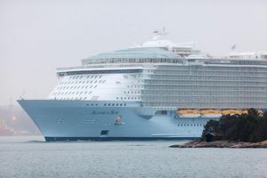 Die 66-Jährige war auf der «Allure of the Seas» der Reederei Royal Caribbean von ihrem Balkon gestürzt. (Archivbild) - Foto: Vesa - MattiVaara/epa/dpa