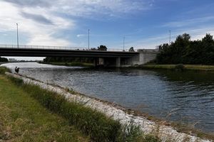 Ein Junge ist tot im Main-Donau-Kanal in Nürnberg gefunden worden. - Foto: Sven Grundmann/NEWS5/dpa
