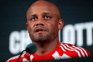 Vincent Kompany äußert sich zur WM-Rolle von Manuel Neuer. - Foto: Sven Hoppe/dpa